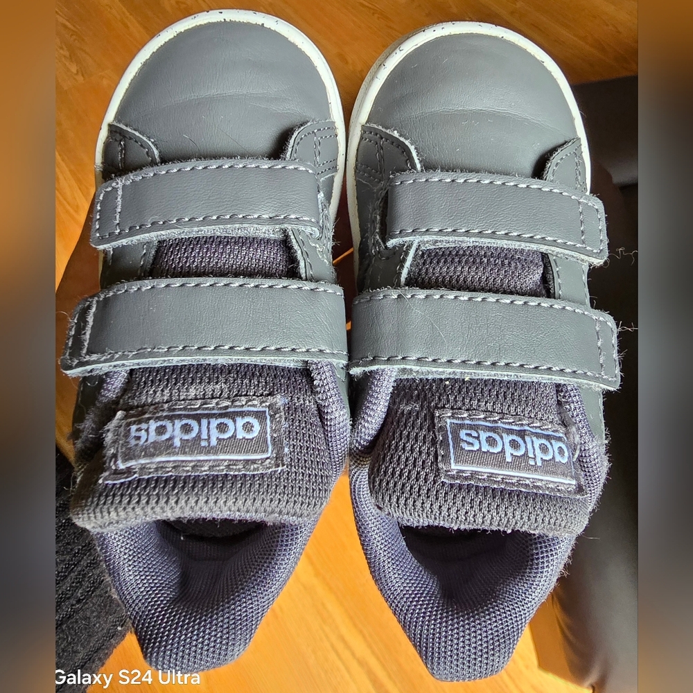 Sz 5.5 Toddler Kids ADIDAS VS PACE 2.0 Grey Leather Two Straps Casual Shoes - Picture 6 of 8